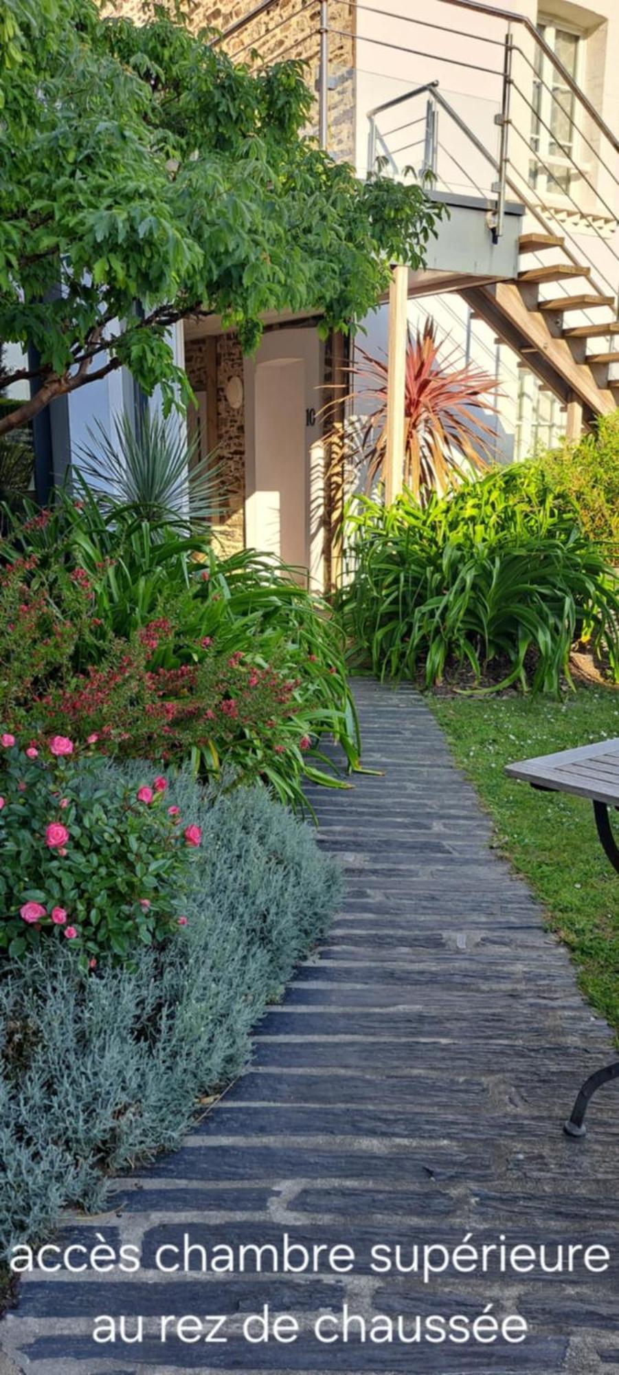 Hotel Traiteur Les Ormes, The Originals Relais Barneville-Carteret Exterior photo